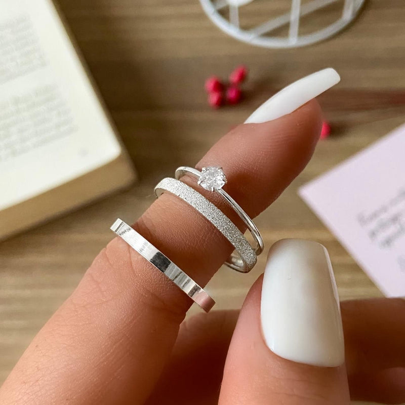 Par de alianças lisas/diamantadas 2mm + anel solitário