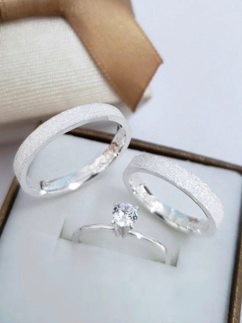 Par de alianças diamantadas, 4mm + anel solitário